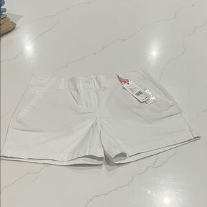NWT Women’s Vineyard Vines Chino Shorts Sz 2